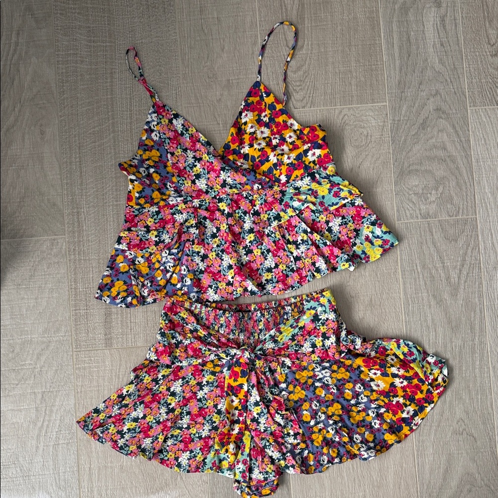 NWT Aqua Floral Multicolor Two-Piece Set